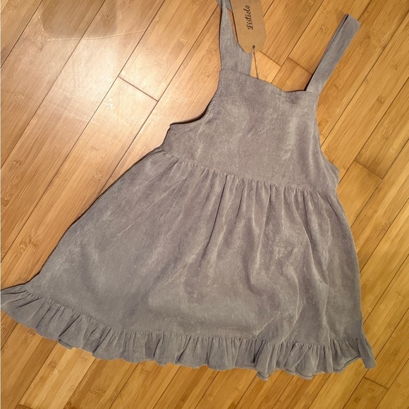 Listicle Taupe Textured Fabric Overall Dress - Picture 3 of 7